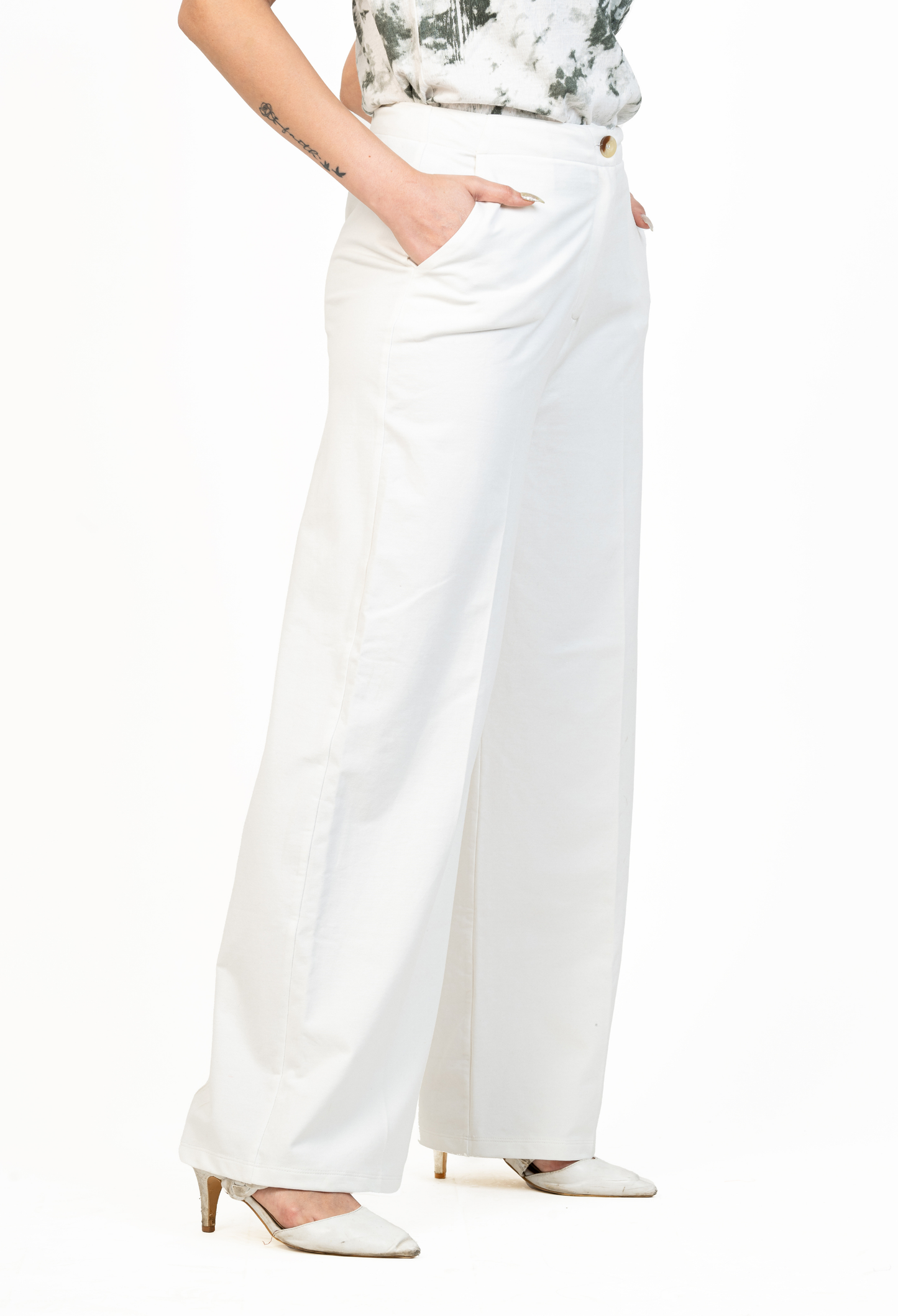 Off-white wide Legged Trousers Plus Size
